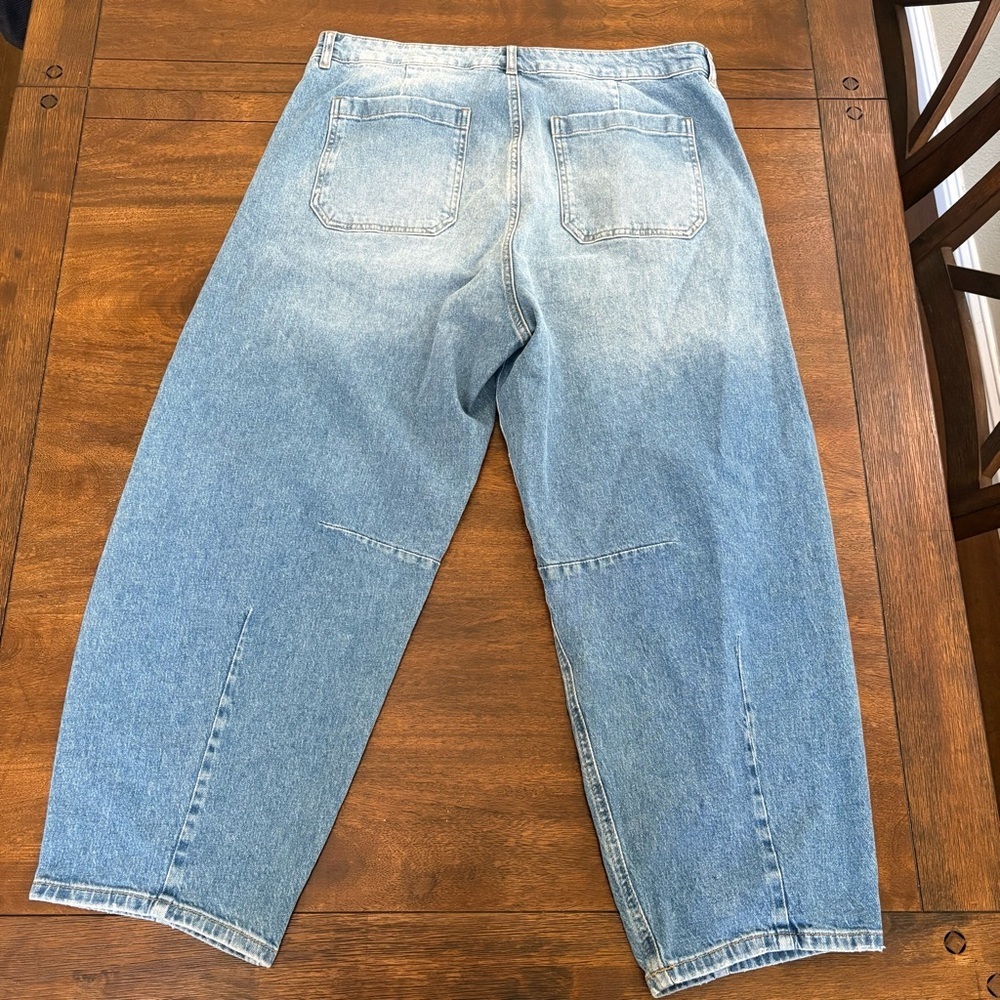 Torrid Barrel High Rise Drapey Denim Ranch Water Casual Straight Leg Jeans 12R - Picture 3 of 10
